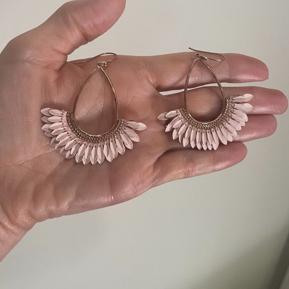 Stella & Dot | Rose Gold + Pale Pink Pegasus Statement Earrings Retired RARE - Picture 2 of 3